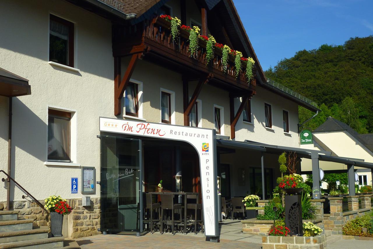 Restaurant - Pension Im Pfenn Irrhausen Esterno foto